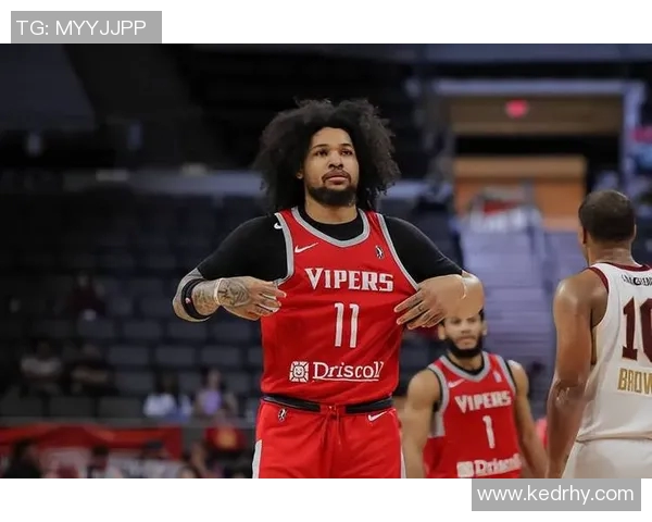 火箭旧将首秀狂砍29分击溃快船比尔复出状态低迷14投仅2中 火箭旧将首秀狂砍29分击溃快船比尔复出状态低迷14投仅2中